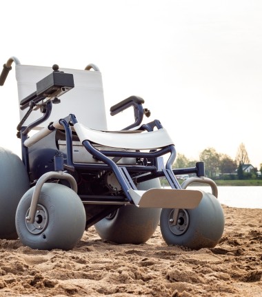 De Egmonden - Elektrische strandrolstoel(1).jpg